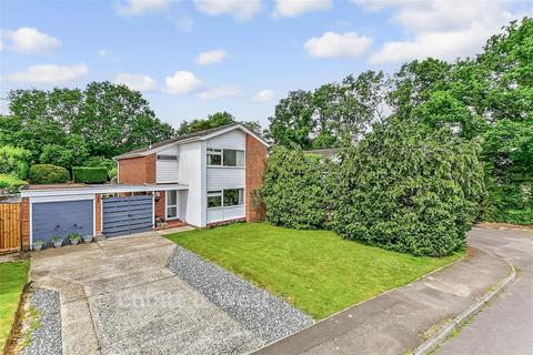 3 bed property, in Northdowns, £700,000