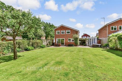3 bed property, in Northdowns, £700,000