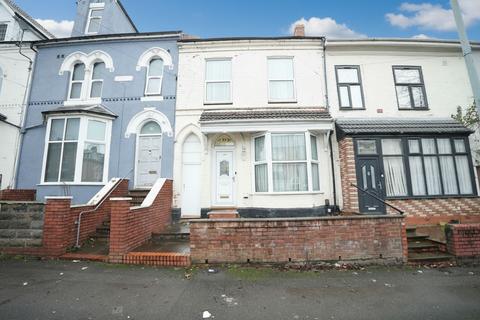 6 bed property, in Gladstone Road, £350,000