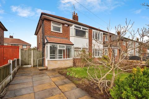 3 bed property, in Warrington Road, £180,000
