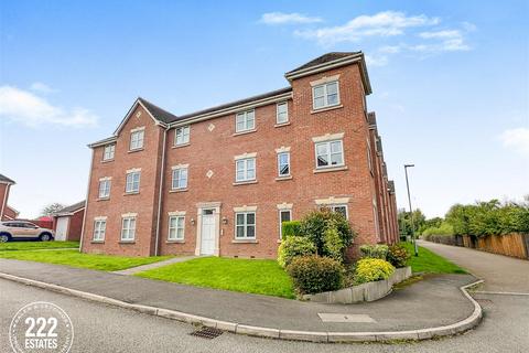 2 bed property, in Chapelside Close, £120,000