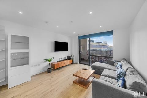 1 bed property, in Giles House, £420,000