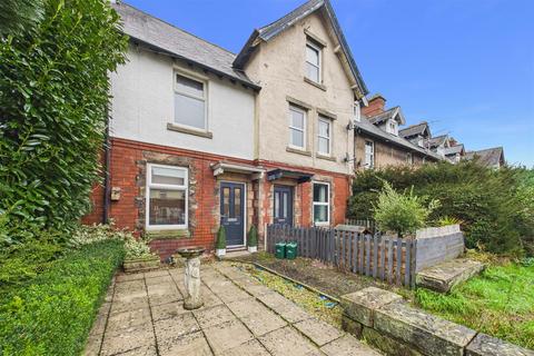 3 bed property, in Oxmead, £220,000
