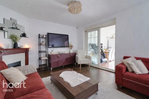 3 bed property, in Croyde Avenue, £600,000