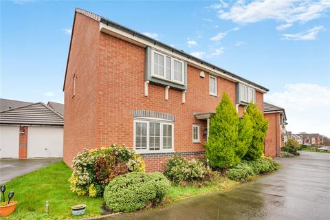 4 bed property, in Wrekin Dove Close, £450,000