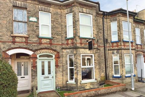 4 bed property, in Regent Road, £140,000