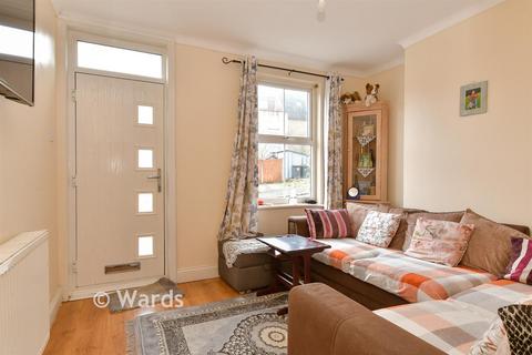 2 bed property, in Providence Street, £220,000