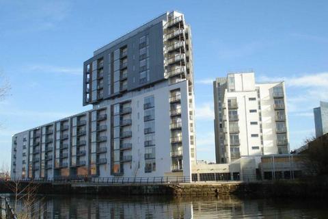 2 bed property, in 185 Water Street, £185,000