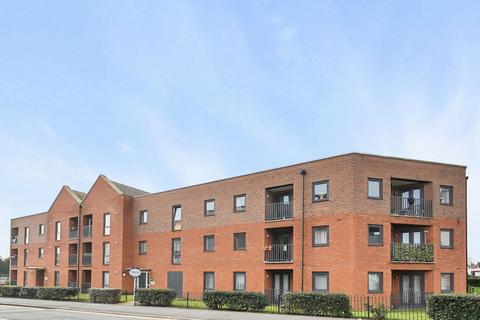2 bed property, in Rayners Lane, £359,950