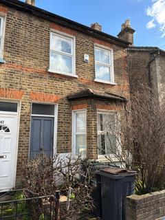 3 bed property, in Davidson Road, £417,000