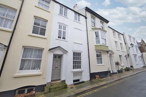 2 bed property, in New Street, £220,000