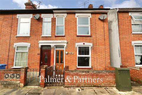 3 bed property, in Finchley Road, £160,000