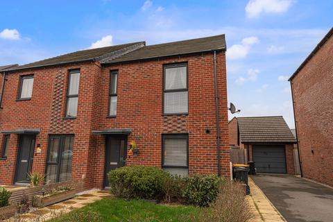 3 bed property, in Kings Wall Drive, £260,000