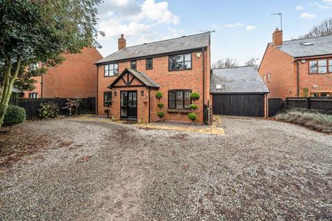 4 bed property, in Finmere, £700,000