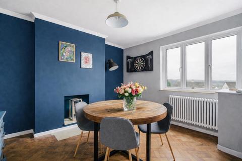 3 bed property, in Highfield Road, £499,950
