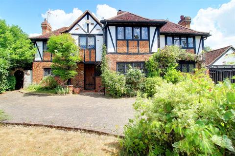 4 bed property, in 4 Great North Road, £975,000