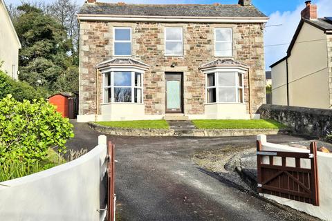 3 bed property, in Grove View, £400,000