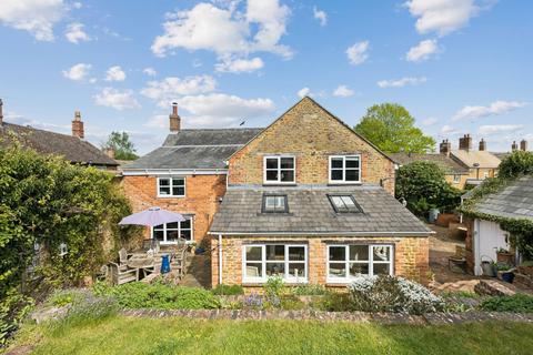 4 bed property, in Philcote Street, £1,150,000