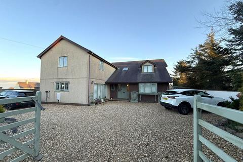5 bed property, in B5110, £645,000