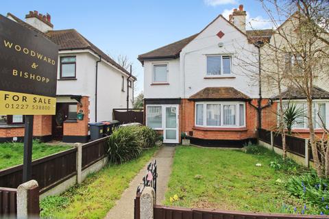3 bed property, in Spenser Road, £325,000
