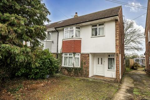 3 bed property, in Morton Avenue, £400,000