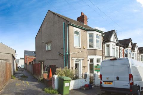 3 bed property, in Rosslyn Road, £120,000