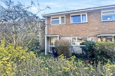 2 bed property, in Tufts Field, £230,000