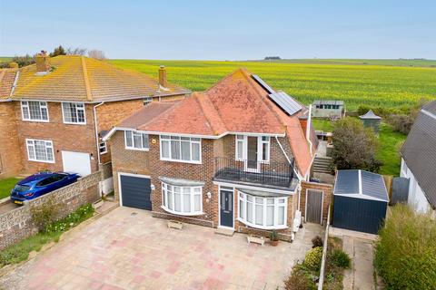 5 bed property, in Springfield Avenue, £700,000