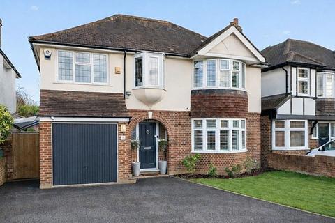 5 bed property, in Ember Gardens, £1,200,000