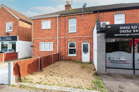 2 bed property, in Mytchett Farm Park, £200,000