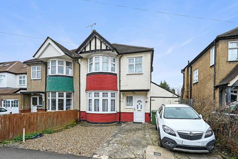 3 bed property, in Cambridge Road, £650,000
