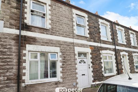 4 bed property, in Topaz Street, £250,000