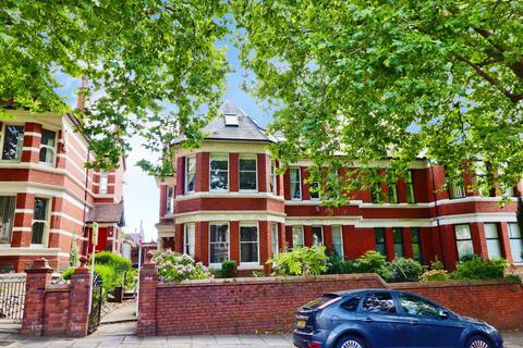 10 bed property, in Pen-Y-Lan Road, £1,050,000