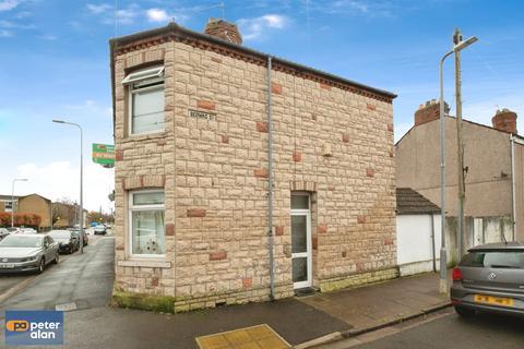 2 bed property, in North Clive Street, £180,000