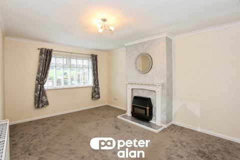 2 bed property, in Manorbier Close, £230,000