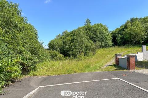 Studio, in Salisbury Road, £80,000
