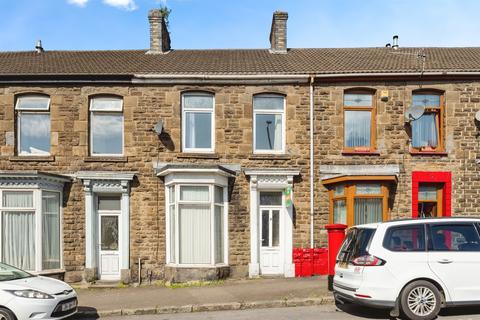 3 bed property, in Martin Street, £130,000