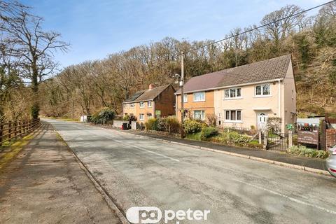 3 bed property, in Min Yr Awel, £150,000