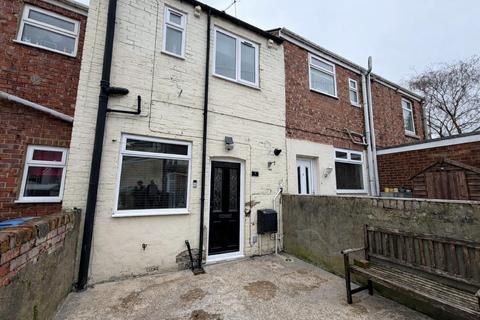 2 bed property, in Thomas Street, £85,000
