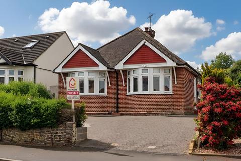 3 bed property, in Recreation Avenue, £595,000
