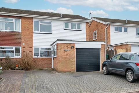3 bed property, in Meon Road, £375,000