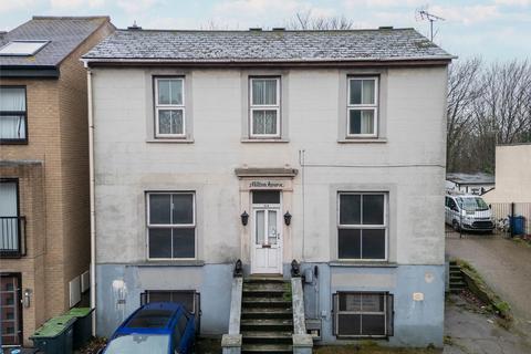 4 bed property, in Milton Road, £650,000