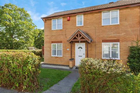 3 bed property, in Woodborough Road, £280,000