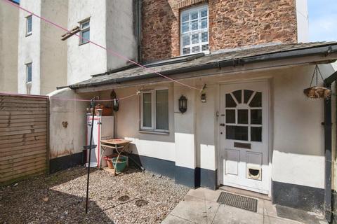 1 bed property, in Hampden Place, £95,000