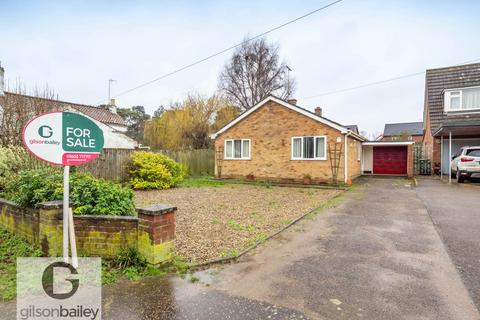 4 bed property, in Green Lane West, £300,000