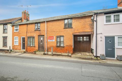 4 bed property, in George Street, £325,000