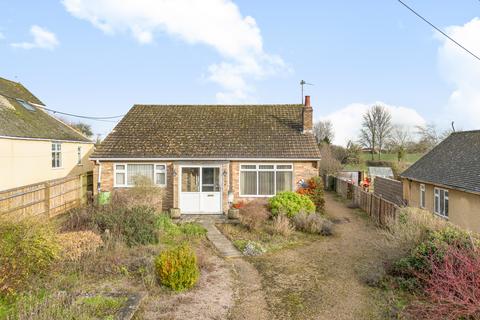 3 bed property, in Freeland, £525,000