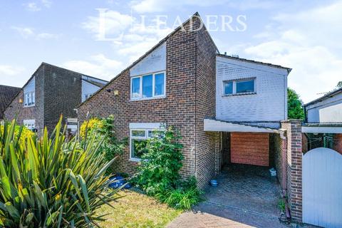 3 bed property, in Willowfield, £420,000