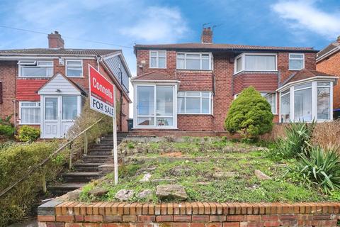 3 bed property, in Appleton Avenue, £245,000