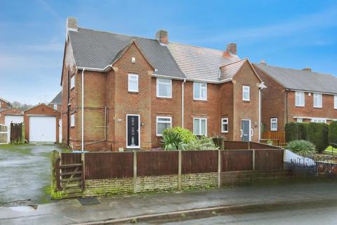 3 bed property, in Kingston Road, £160,000